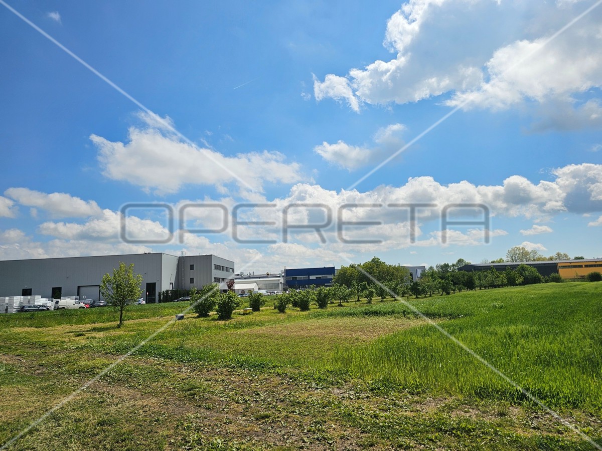 Gradna, Bobovica, 5.157,00 m2, 412.560,00 EUR