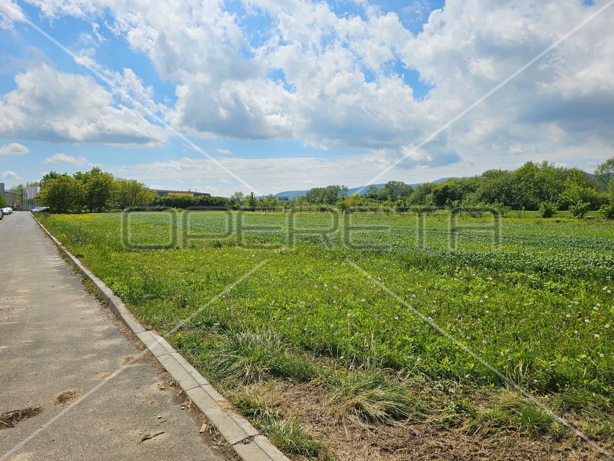 Gradna, Bobovica, 5.157,00 m2, 412.560,00 EUR