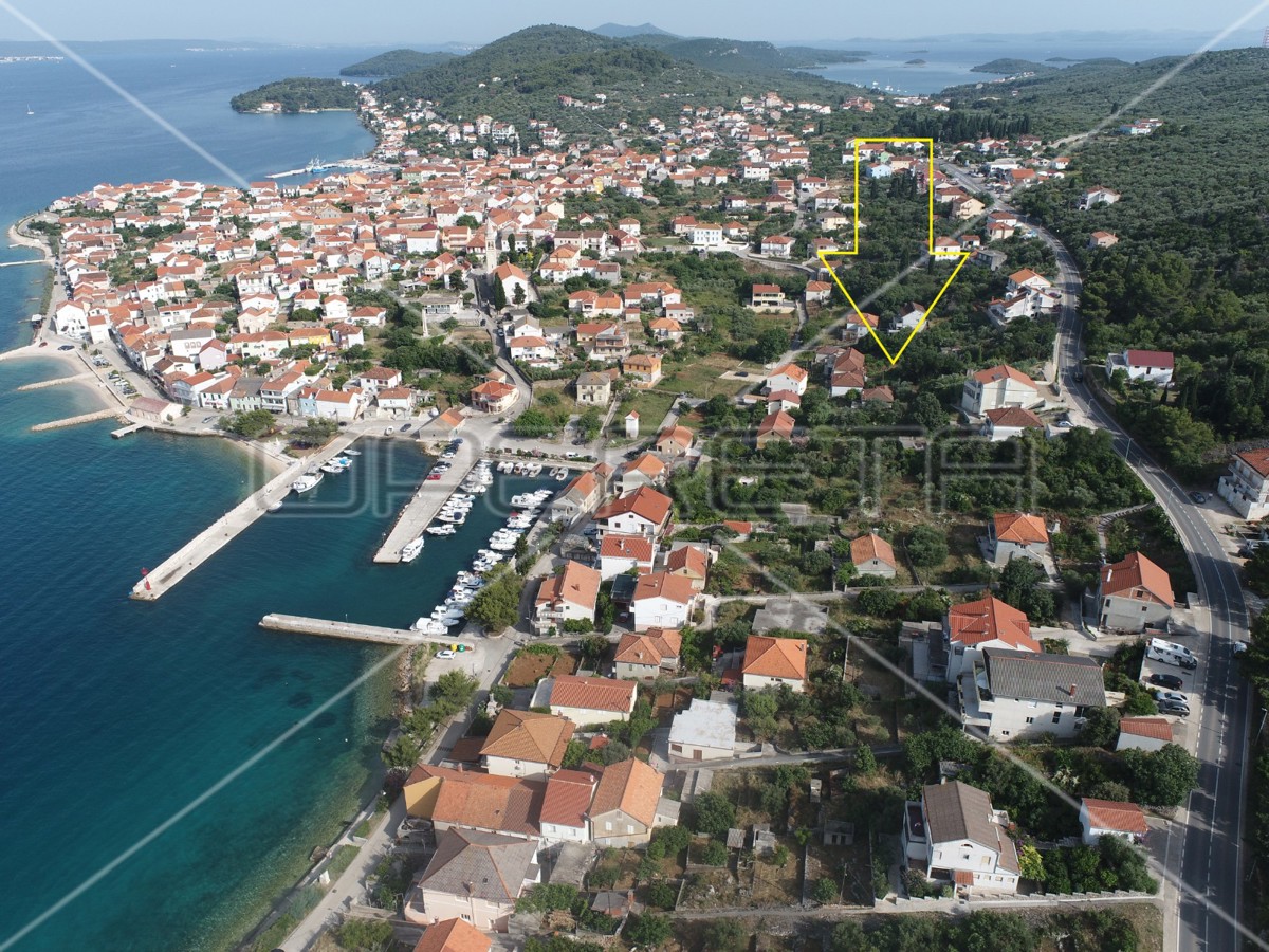 Terreno edificabile, 130 m dal mare, superficie 426 m2, Kali, Ugljan