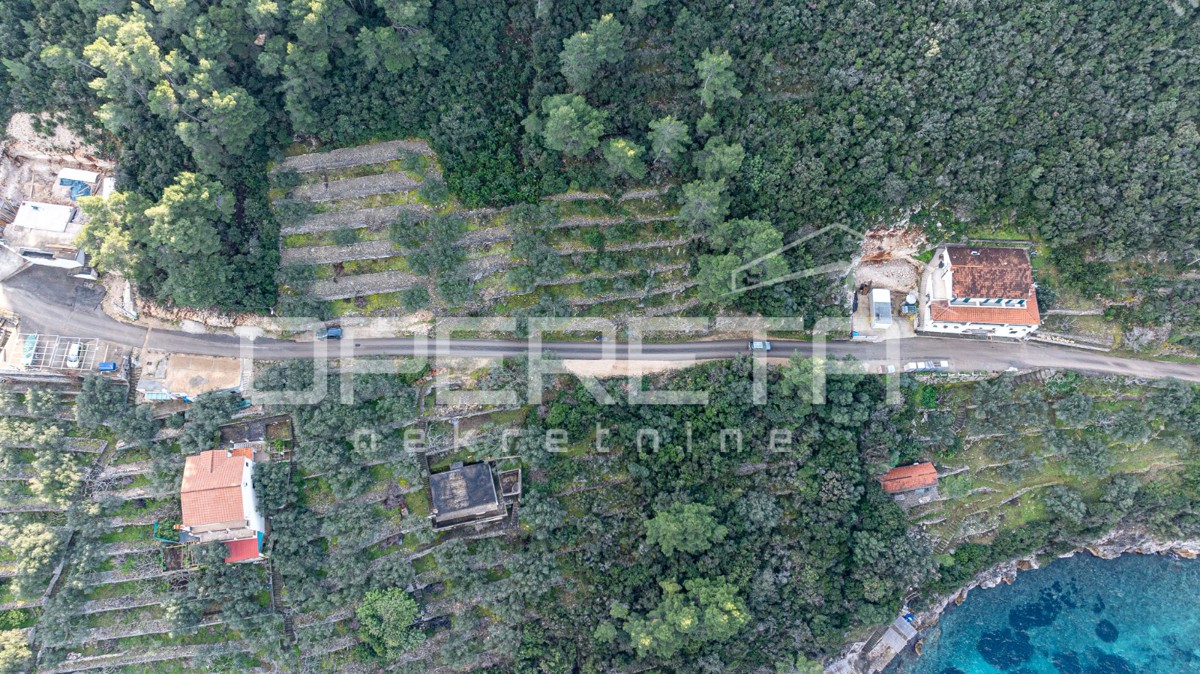 Terreno edificabile di 934 m2, seconda fila dal mare, isola di Korčula