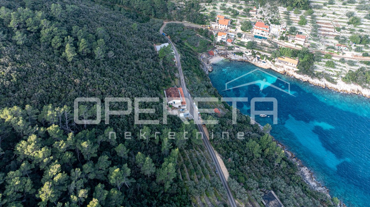 Terreno edificabile di 934 m2, seconda fila dal mare, isola di Korčula