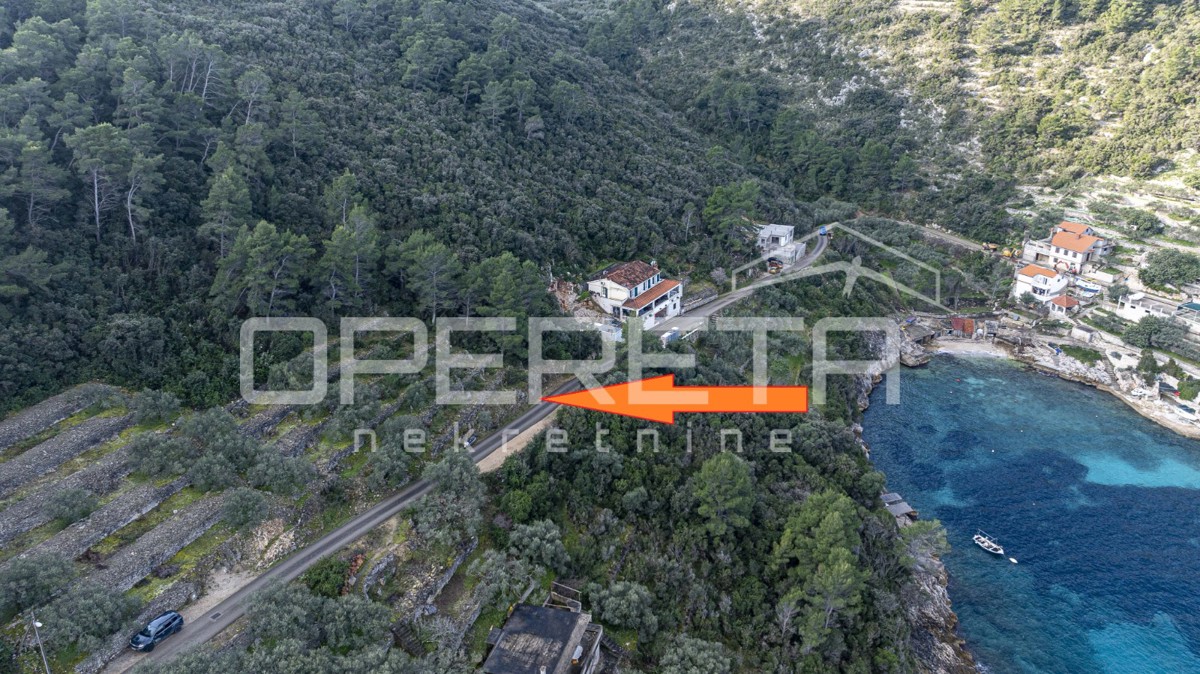 Terreno edificabile di 934 m2, seconda fila dal mare, isola di Korčula