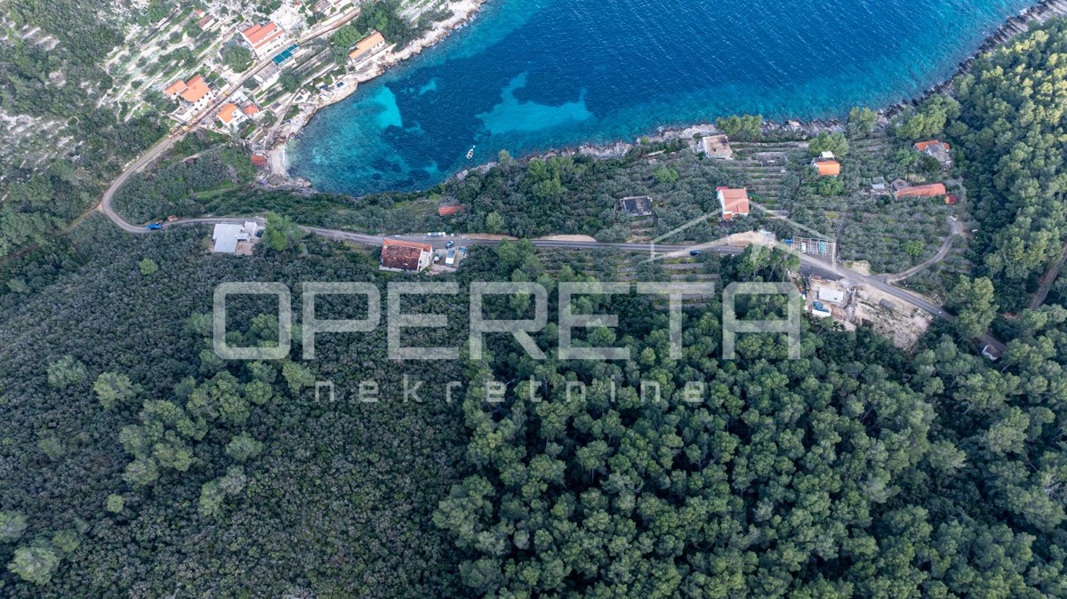 Terreno edificabile di 934 m2, seconda fila dal mare, isola di Korčula