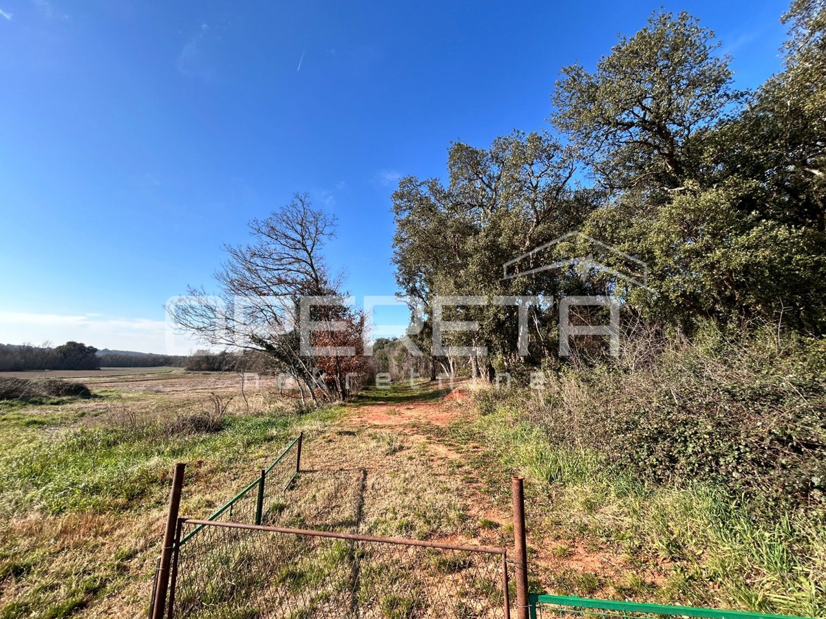 Terreno edificabile all'ingresso di Pola 633m2