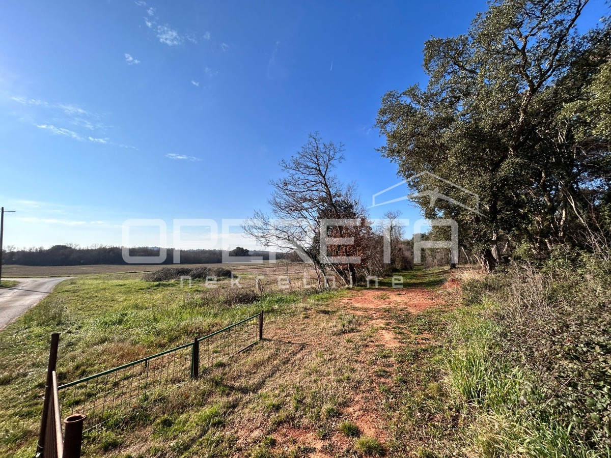 Terreno edificabile all'ingresso di Pola 633m2