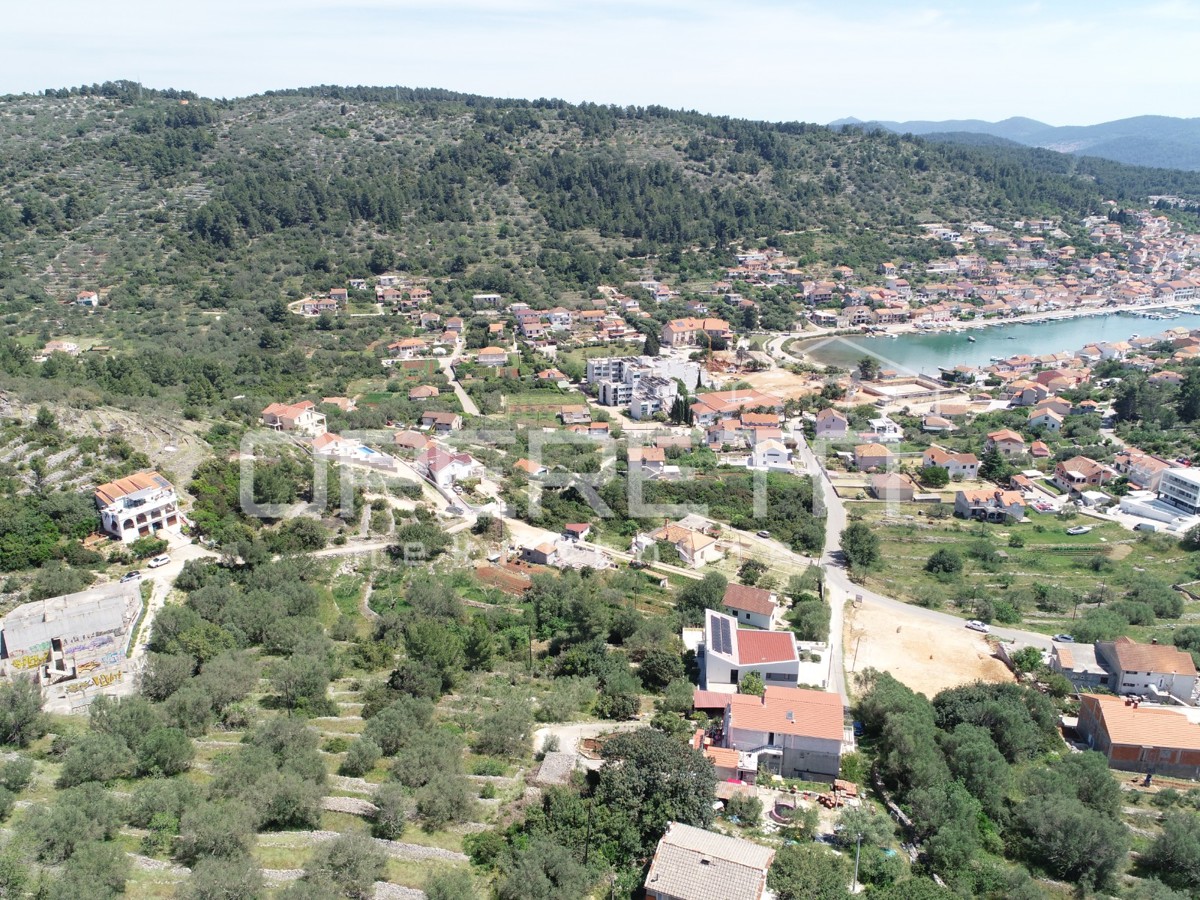 Opportunità di investimento – Terreno edificabile di 1355m2, Vela Luka