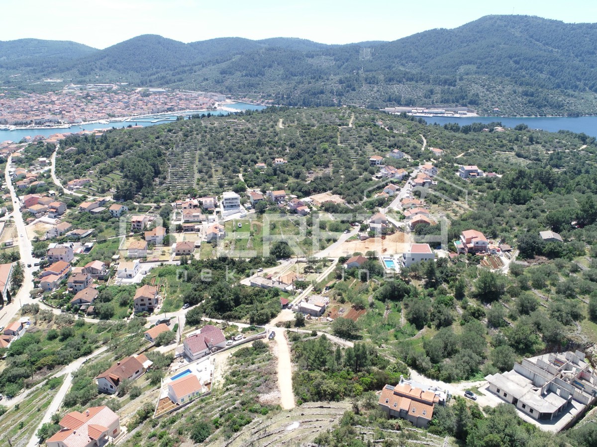 Opportunità di investimento – Terreno edificabile di 1355m2, Vela Luka