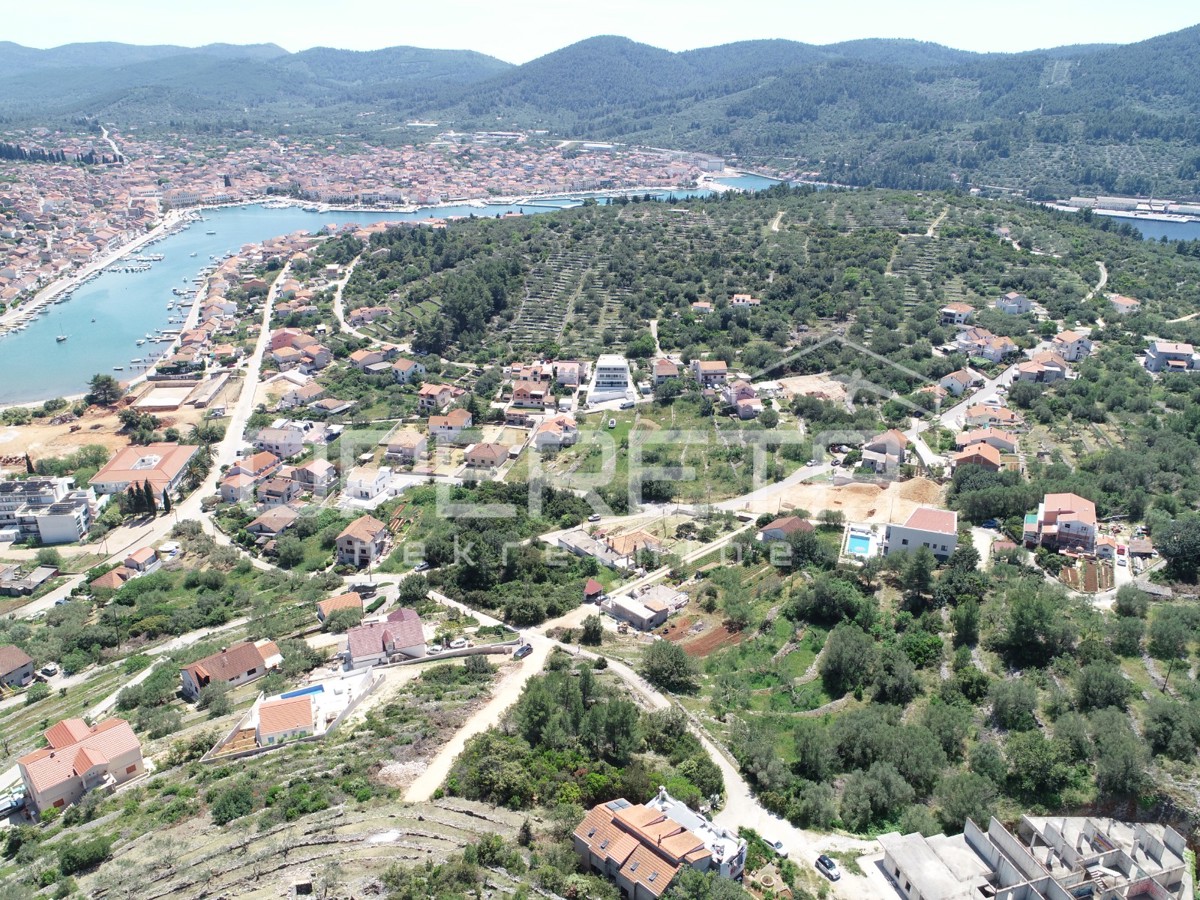 Opportunità di investimento – Terreno edificabile di 1355m2, Vela Luka