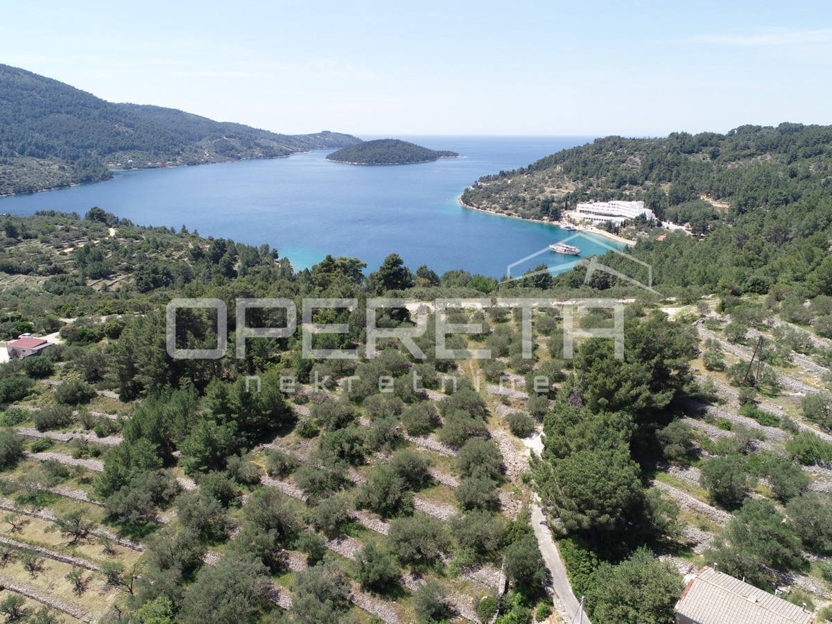 Opportunità di investimento – Terreno edificabile di 1355m2, Vela Luka