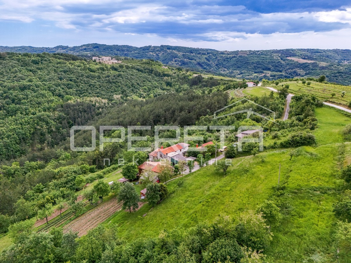 Istria, Zona di Motovun – Terreno edificabile e agricolo