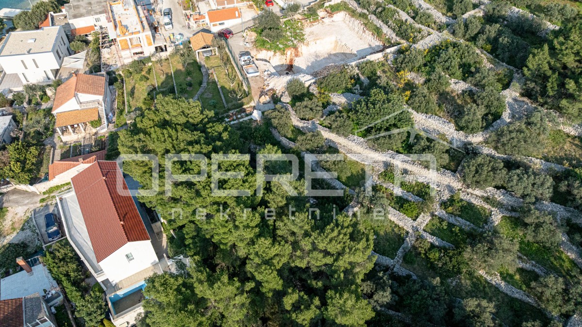 Terreno attraente di 507 m2 con vista sul mare, Lumbarda