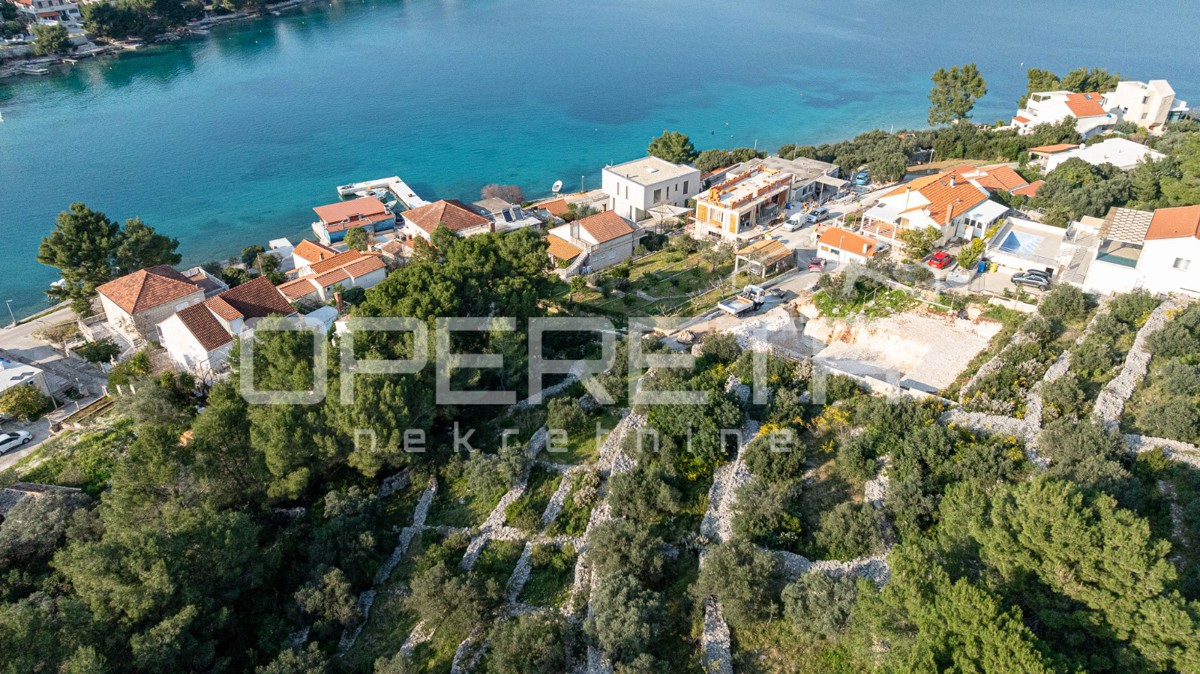 Terreno attraente di 507 m2 con vista sul mare, Lumbarda