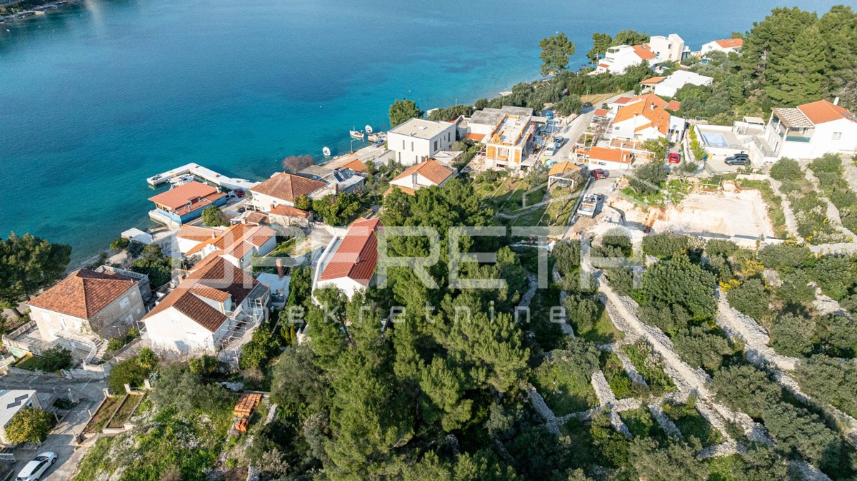 Terreno attraente di 507 m2 con vista sul mare, Lumbarda