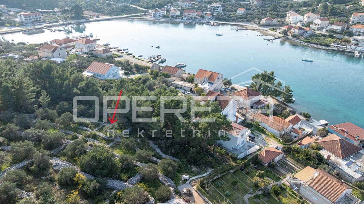 Terreno attraente di 507 m2 con vista sul mare, Lumbarda