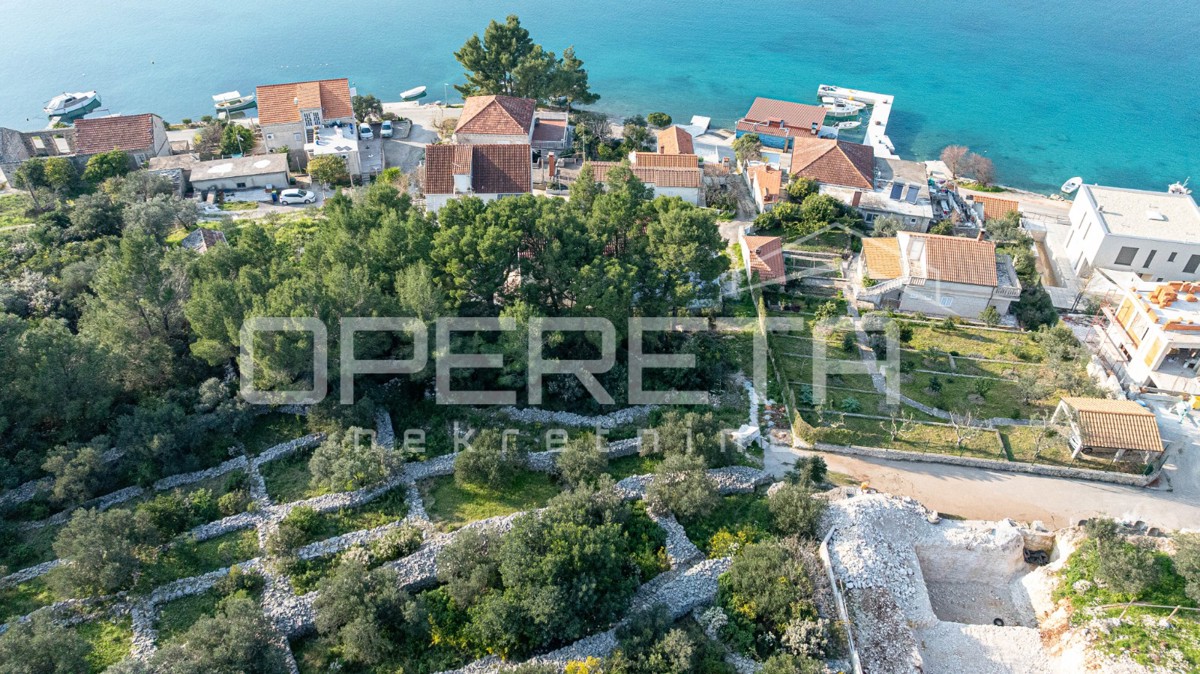 Terreno attraente di 507 m2 con vista sul mare, Lumbarda