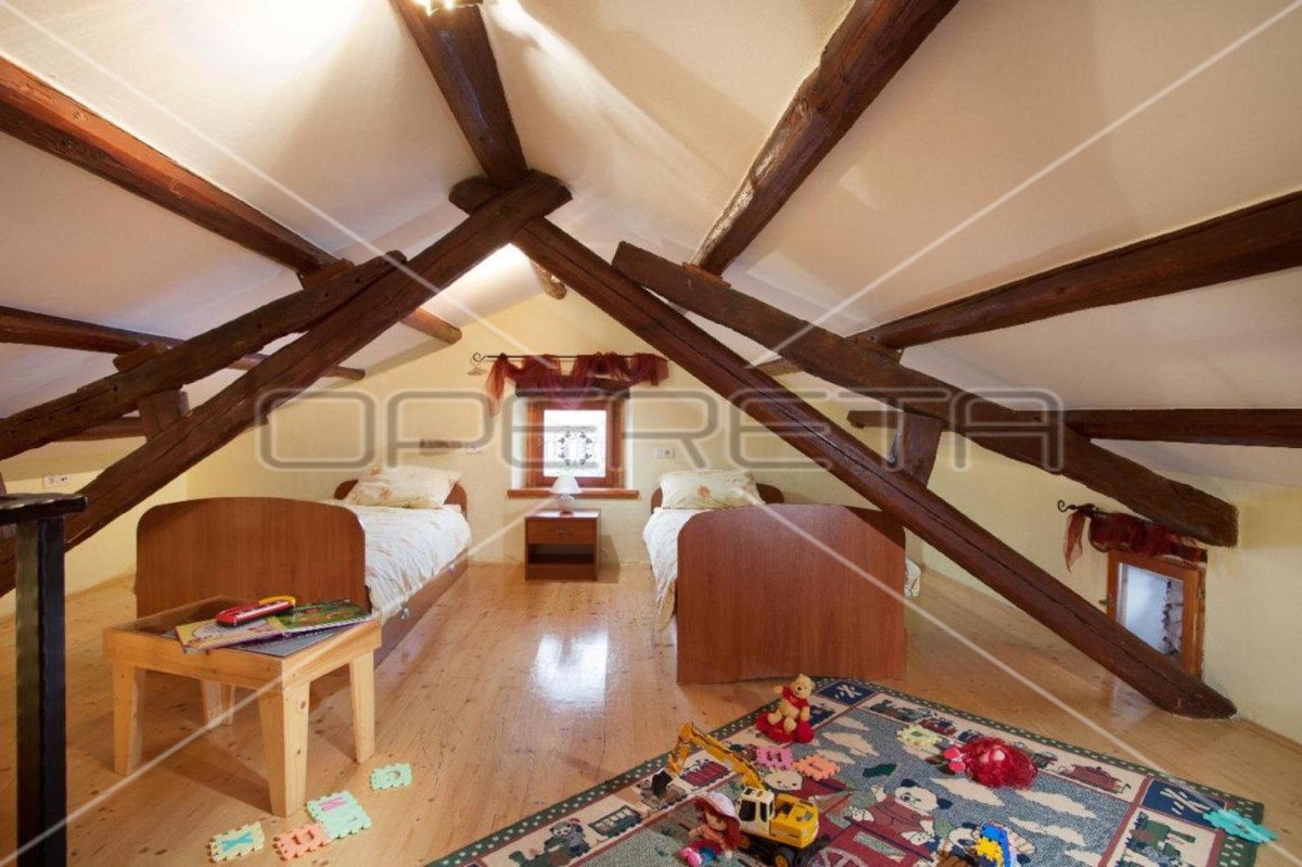 Istria, Marčana - dintorni, affascinante casa in pietra con piscina, posizione tranquilla