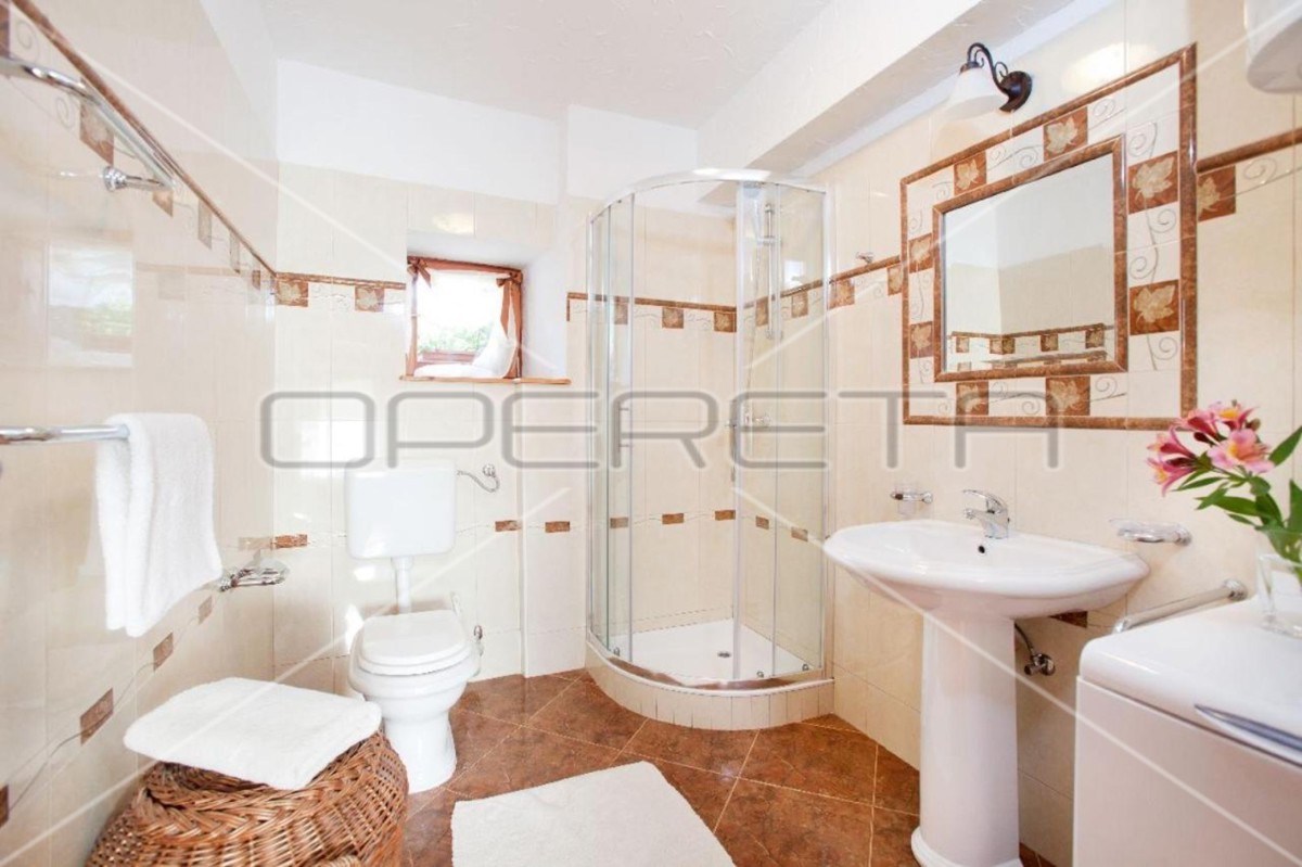 Istria, Marčana - dintorni, affascinante casa in pietra con piscina, posizione tranquilla