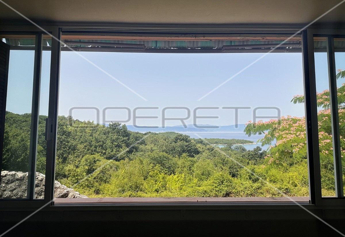 Villa unica con vista incantevole a Njivice, Krk