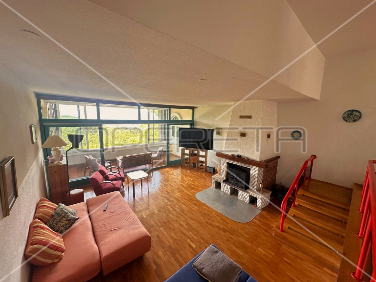 Villa unica con vista incantevole a Njivice, Krk