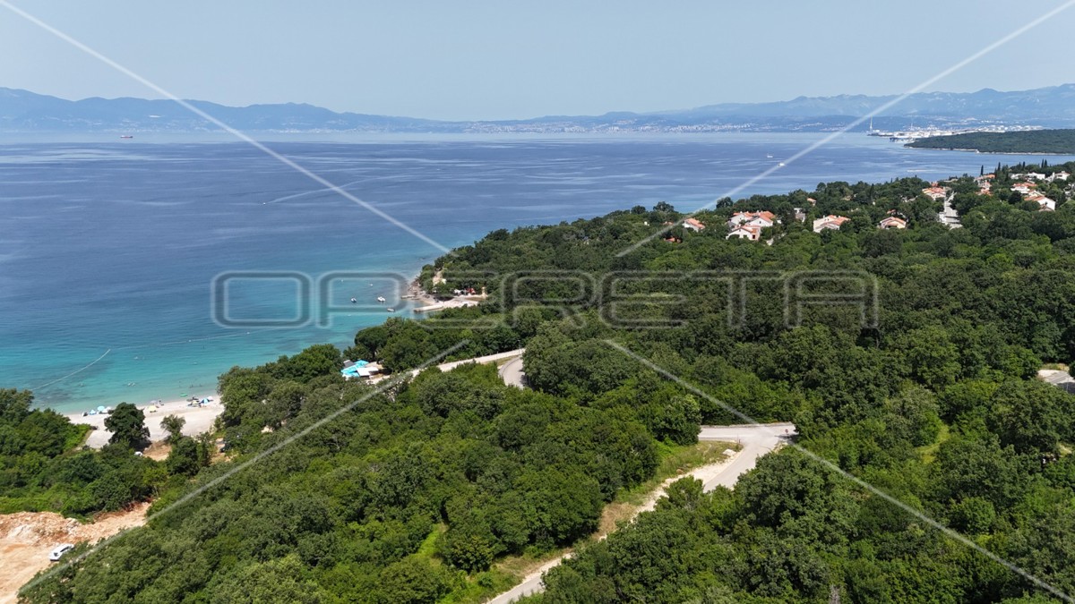 Villa unica con vista incantevole a Njivice, Krk