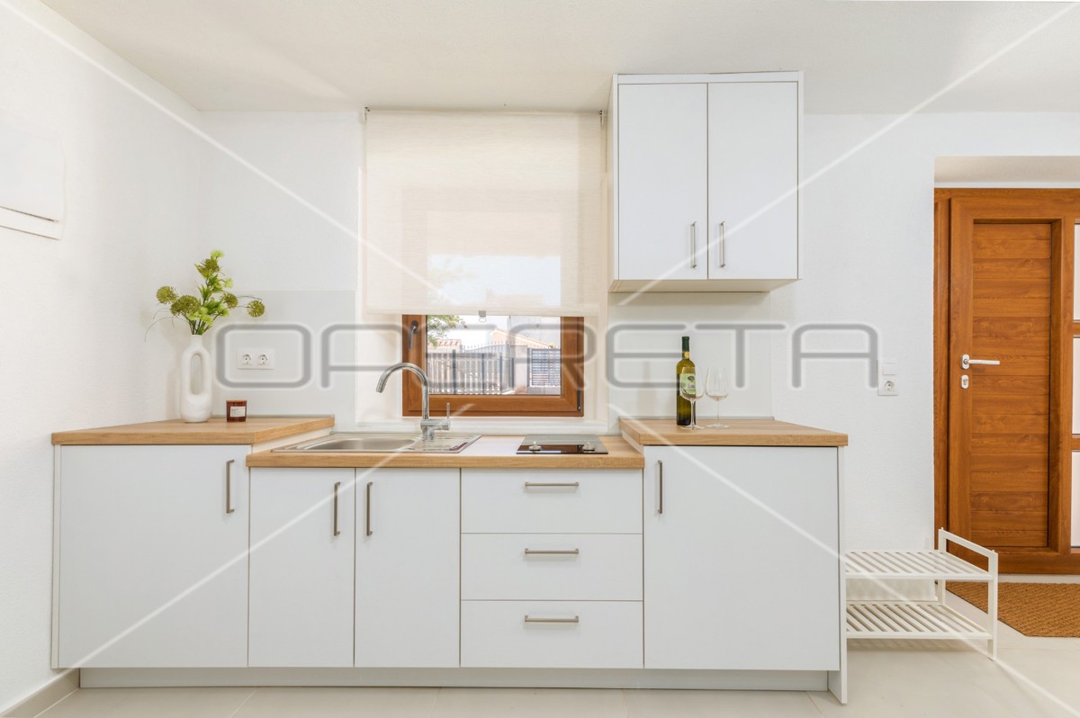 Istria, Šišan – Casa bifamiliare con tre appartamenti, ideale per investimento