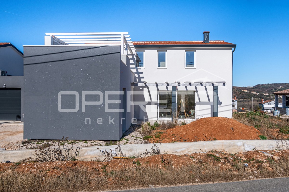 Vendita, Casa, Momjan, Momjan, Edificio doppio, 231m2