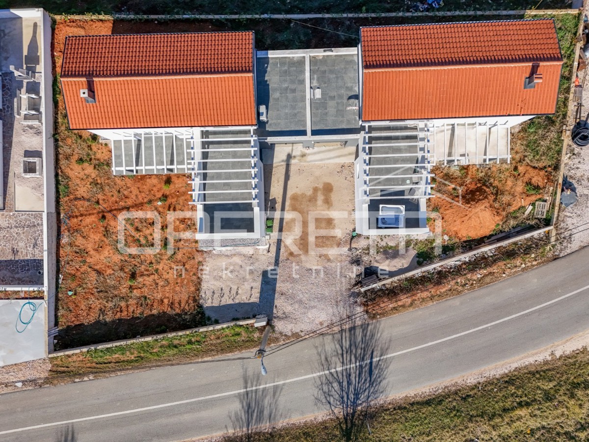 Vendita, Casa, Momjan, Momjan, Edificio doppio, 231m2