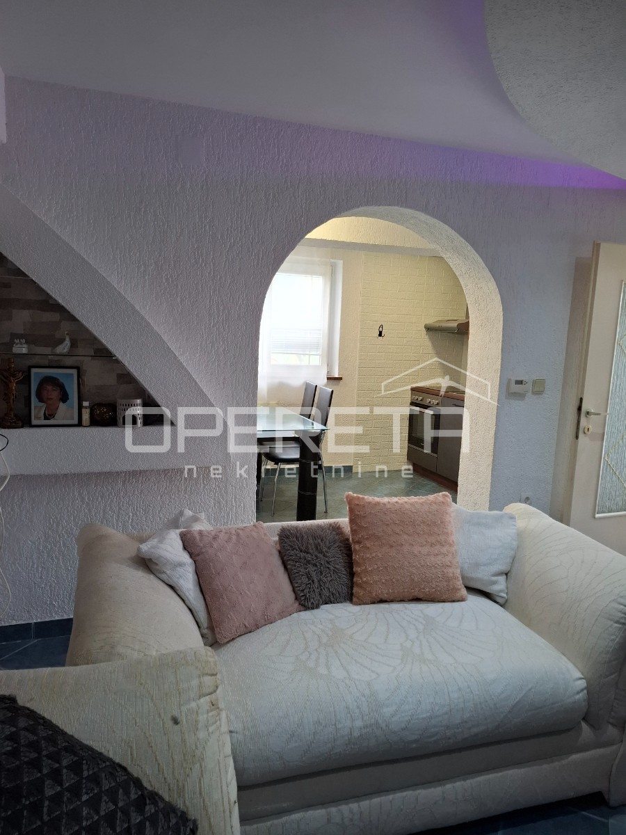 Vendita, Casa, Malinska, Sabljići , Edificio doppio, 291m2