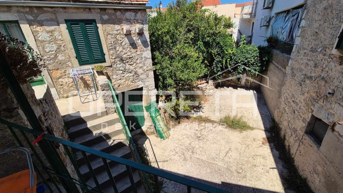 Autentico contesto per un nuovo capitolo sull'isola di Hvar