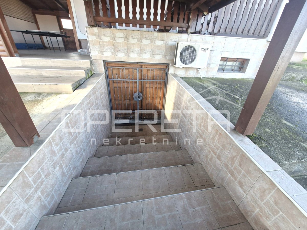 Vendita, Casa, Kloštar Ivanić, Kloštar Ivanić, Indipendente, 226m2