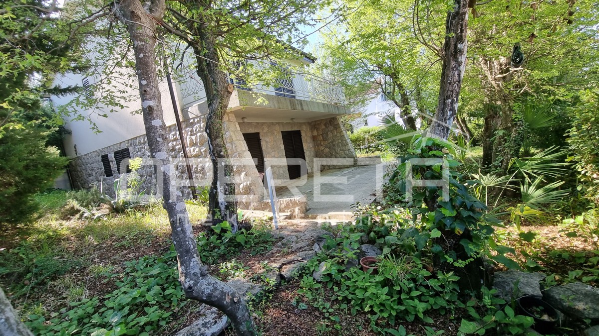 Njivice, Isola di Krk – Affascinante casa in pietra con vista mare, grande terrazza e verdeggianti giardini