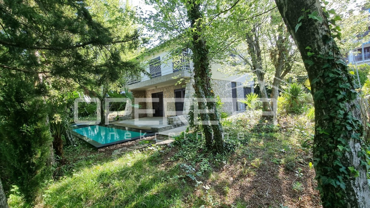 Njivice, Isola di Krk – Affascinante casa in pietra con vista mare, grande terrazza e verdeggianti giardini