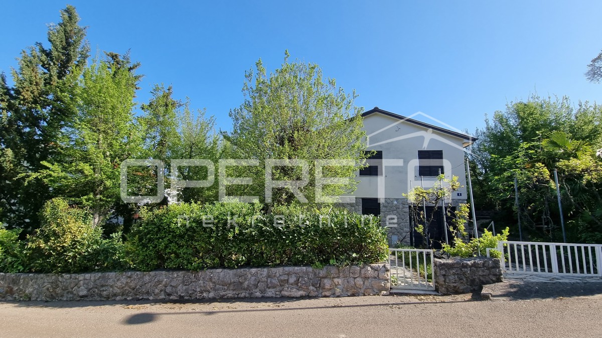 Njivice, Isola di Krk – Affascinante casa in pietra con vista mare, grande terrazza e verdeggianti giardini