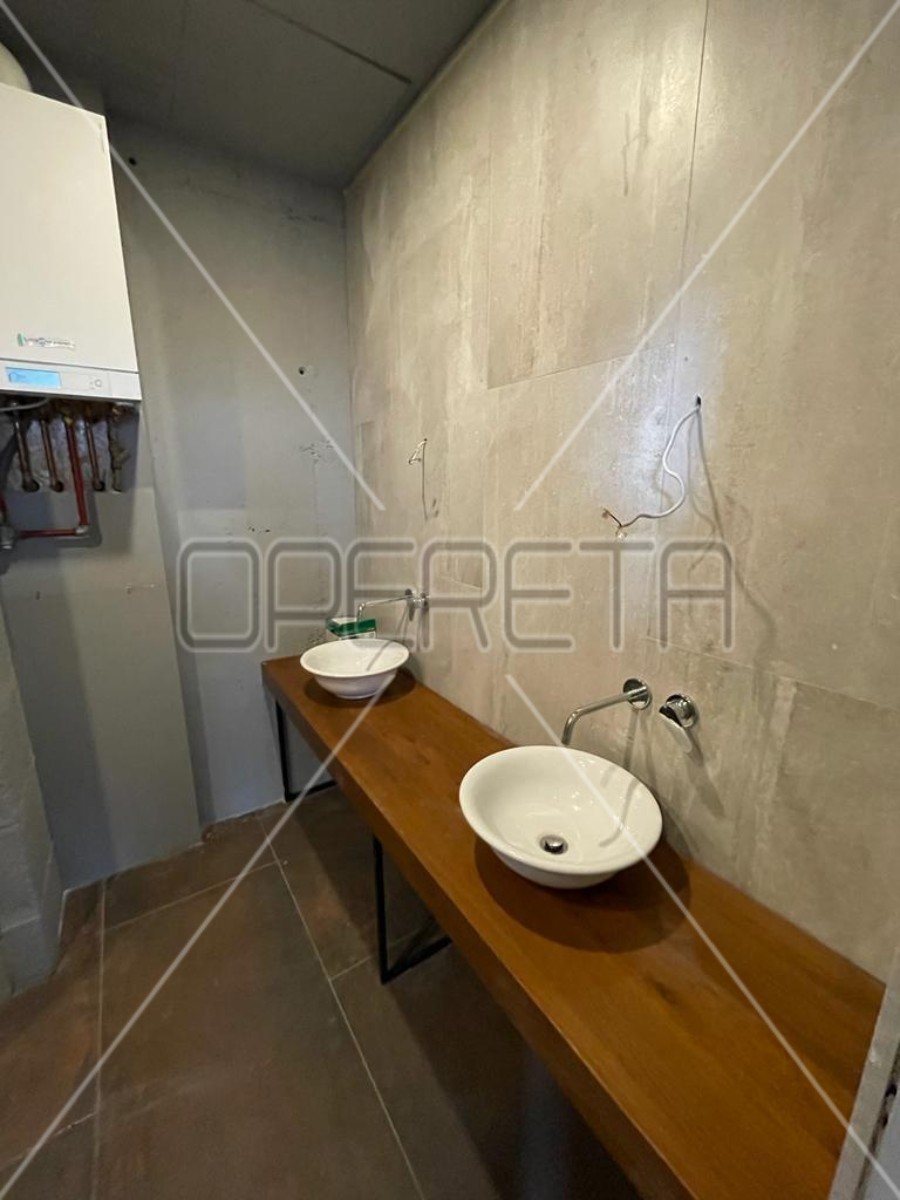 Vendita, Locale su strada, Savica, Zinke kunc, 217m2