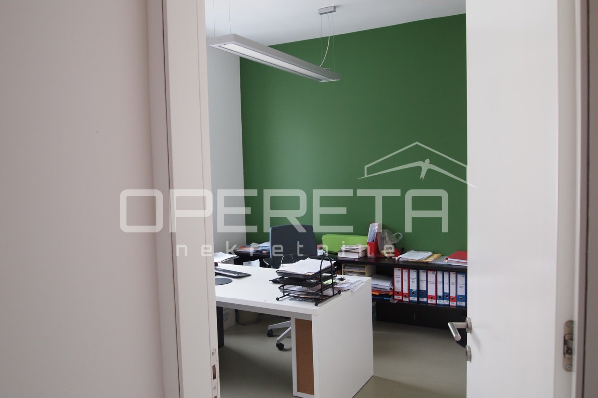 Vendita, Edificio commerciale, Centar, Vinogradska, 580m2