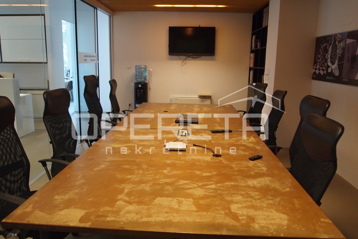 Vendita, Edificio commerciale, Centar, Vinogradska, 580m2