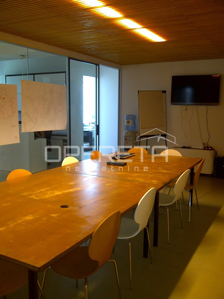 Vendita, Edificio commerciale, Centar, Vinogradska, 580m2