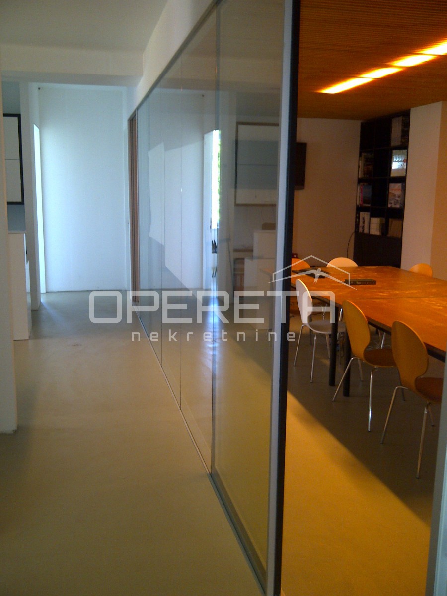 Vendita, Edificio commerciale, Centar, Vinogradska, 580m2