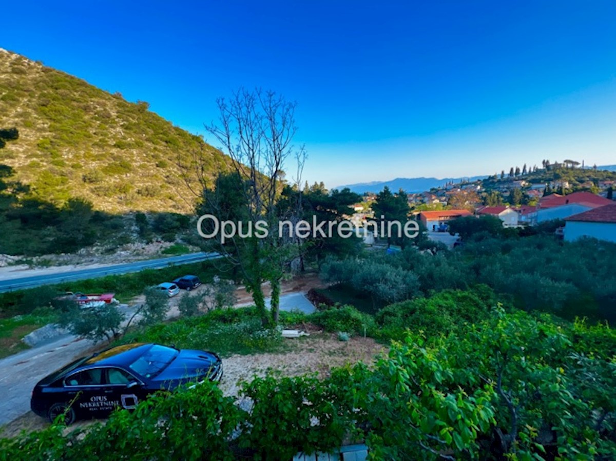 Trpanj, casa con vista e ampio giardino