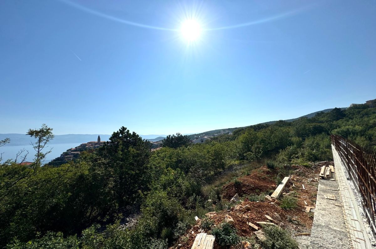 Terreno attraente a soli 200 m dal mare - Vrbnik