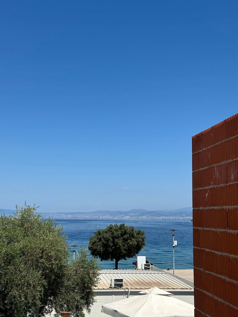 Primo piano sul mare! Appartamento di lusso con vista mare - Njivice