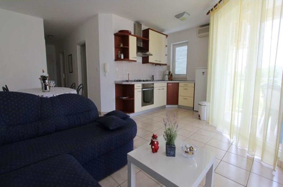 Porat, Malinska - appartamento a 100m dal mare, vista mare