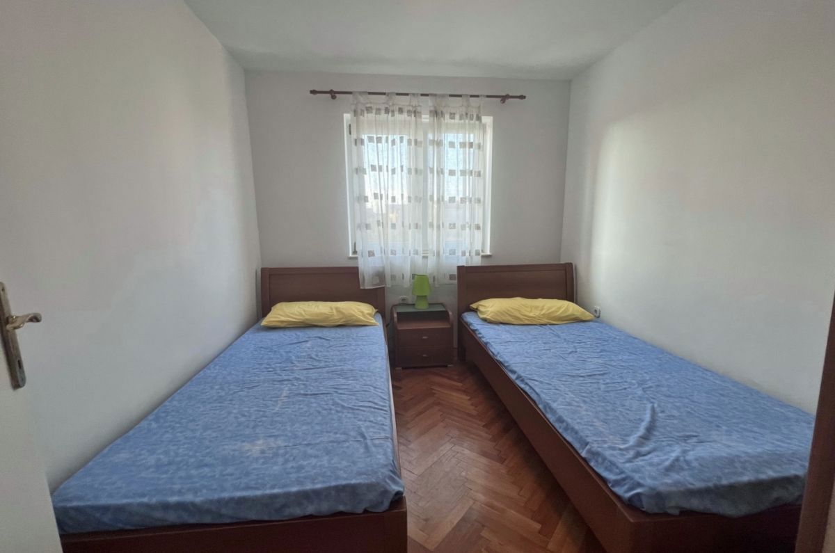 Porat, Malinska - appartamento a 100m dal mare, vista mare