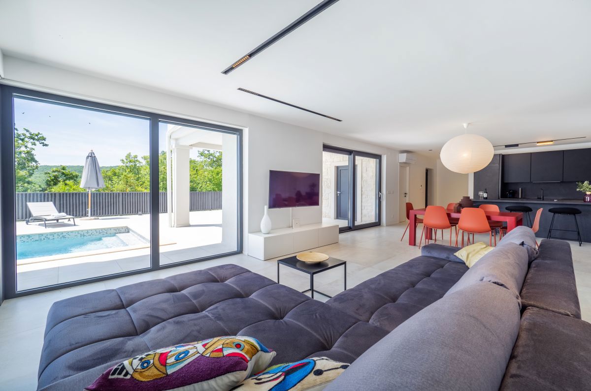 &lt;Villa&gt; Lusso Mediterranea con &lt;piscina&gt; e &lt;vista&gt; panoramica sul &lt;mare&gt; a &lt;Vrbnik&gt; sull&apos;isola di &lt;Krk&gt; &lt;/Villa&gt;