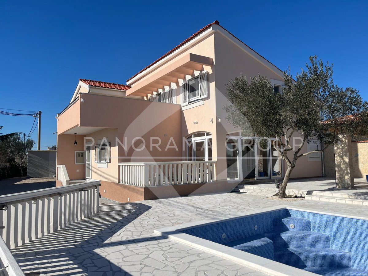 Nuova villa ristrutturata, piscina, prezzo ridotto - Pirovac, Vodice