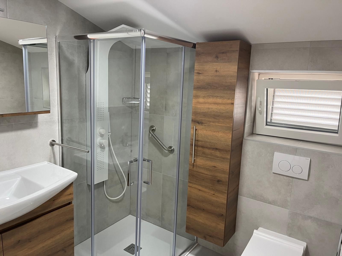 Nuova villa ristrutturata, piscina, prezzo ridotto - Pirovac, Vodice