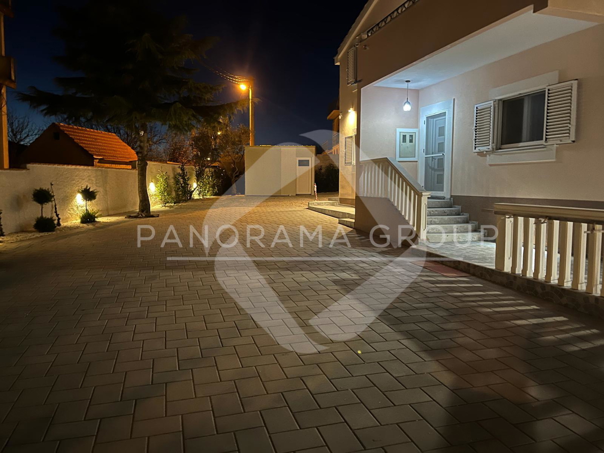 Nuova villa ristrutturata, piscina, prezzo ridotto - Pirovac, Vodice