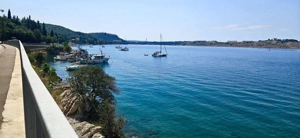 Appartamento con vista panoramica sul mare e piscina - Omišalj
