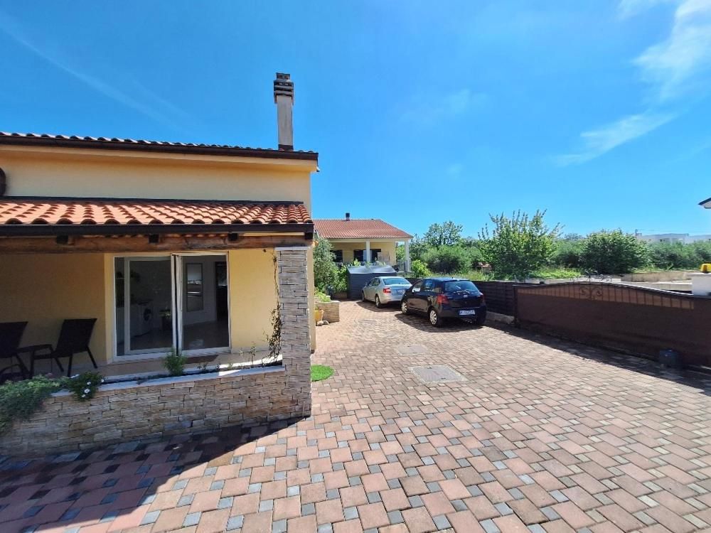 Esclusivo - solo nella nostra offerta! Villa - Linardići