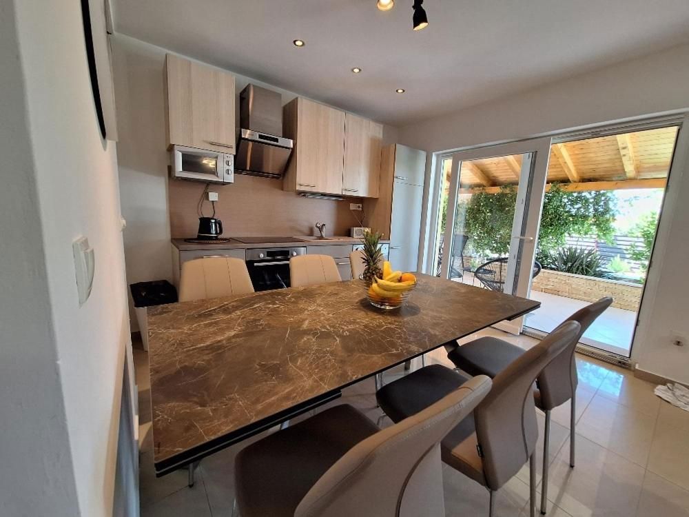 Esclusivo - solo nella nostra offerta! Villa - Linardići